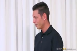 Mimi regia teniendo sexo
