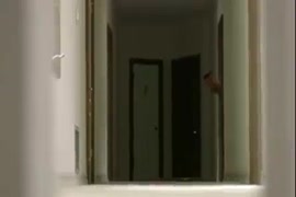 La secuestra y la viola poeno